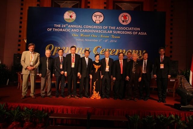 Cơ hội mới cho thầy thuốc VN trong phẫu thuật lồng ngực, tim mạch - Ảnh 2